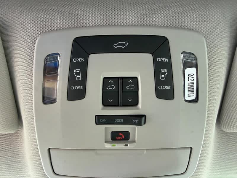 Used 2026 Black Toyota XLE Autono-MaaS image 24