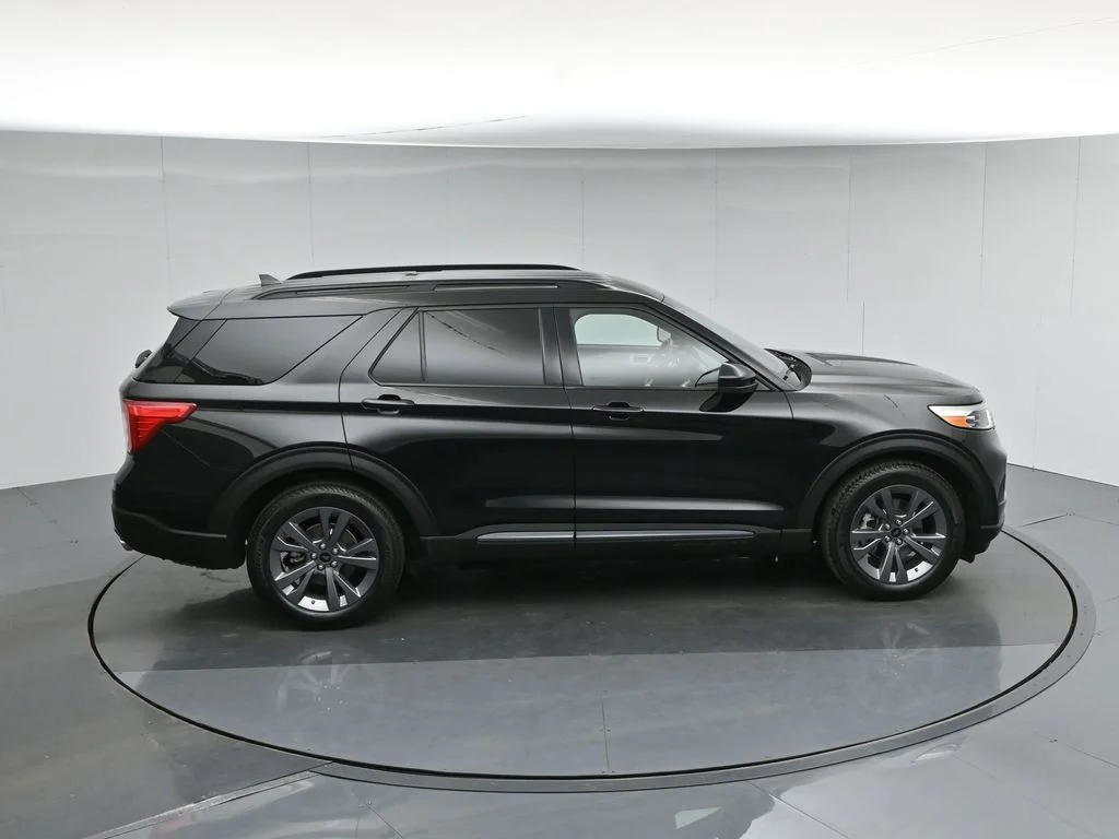 Certified Used 2022 Black Ford XLT image 42