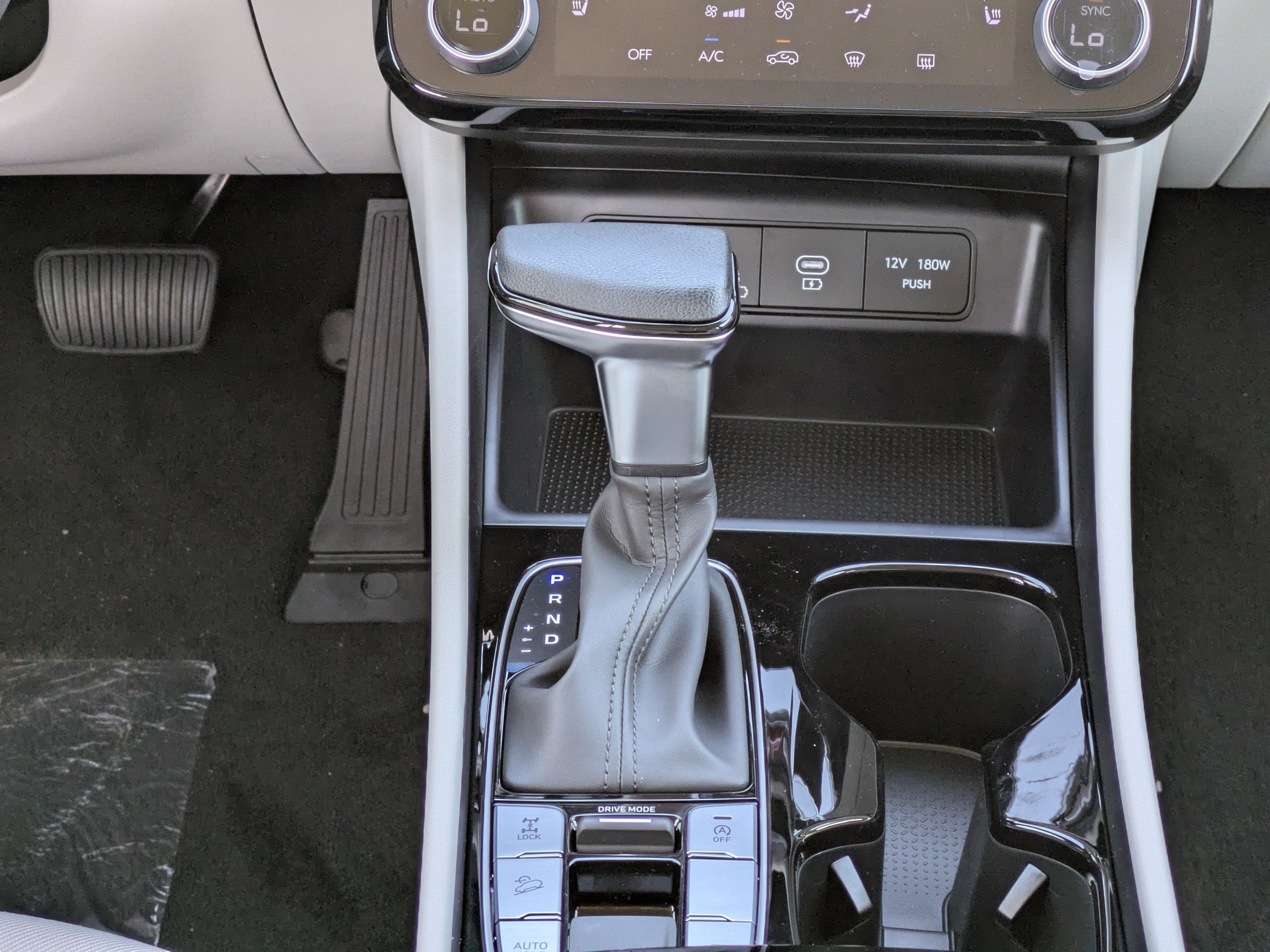 New 2026 Serenity White Pearl Hyundai SEL AWD image 13