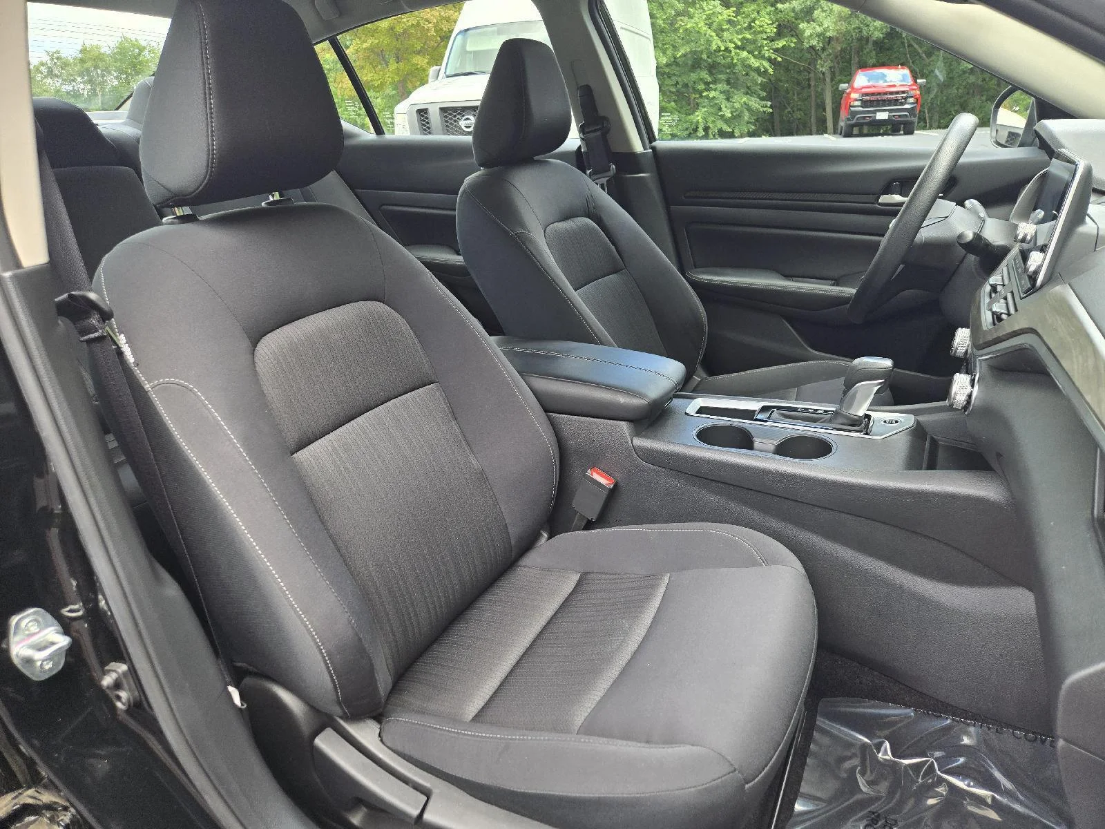 Used 2025 Super Black Nissan SV image 23