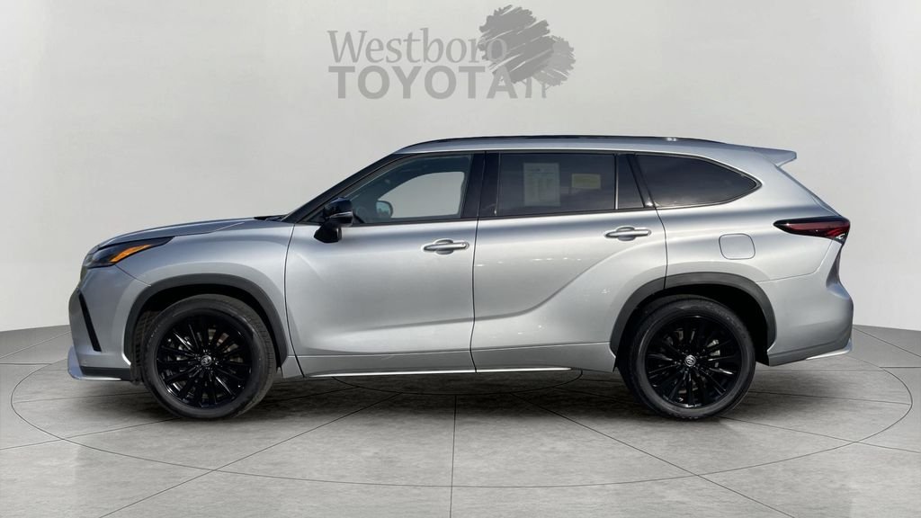 Used 2025 Silver Toyota XSE image 4