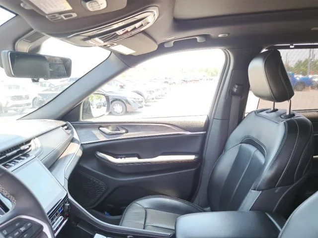 Used 2024 Black Jeep Limited image 18