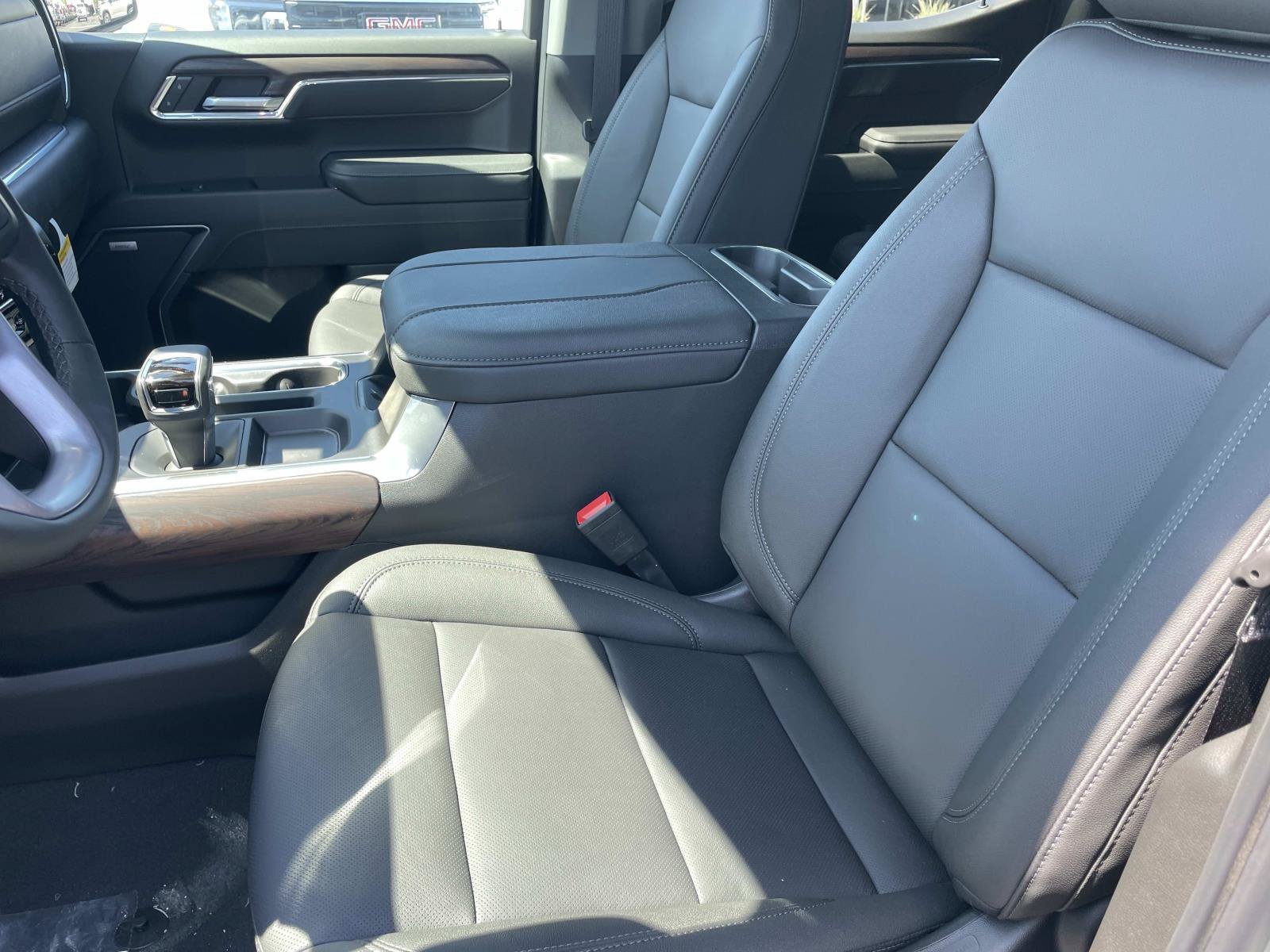 2026 GMC Sierra 1500 SLT - Photo 23