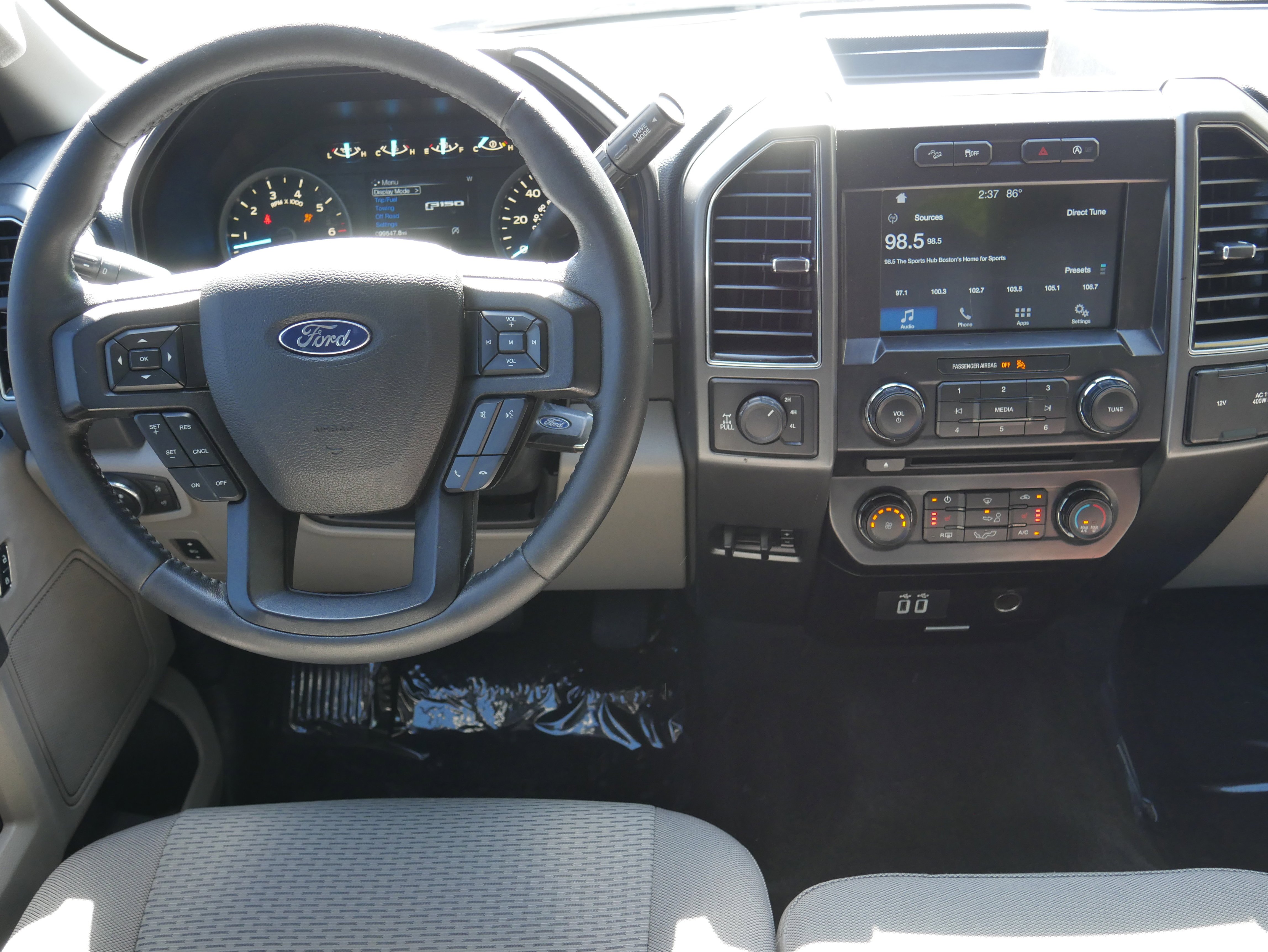 Used 2018 Wht Ford XL image 17
