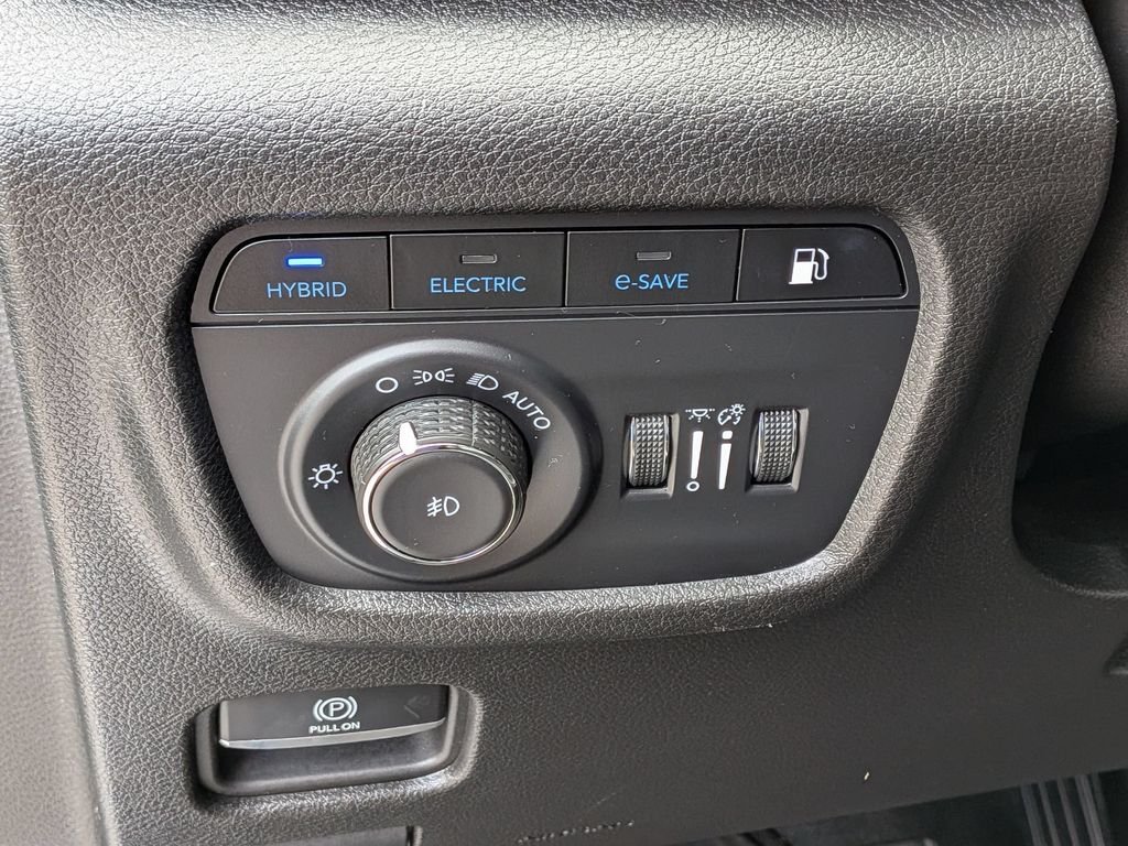 Used 2024 Silver Jeep 4xe image 16