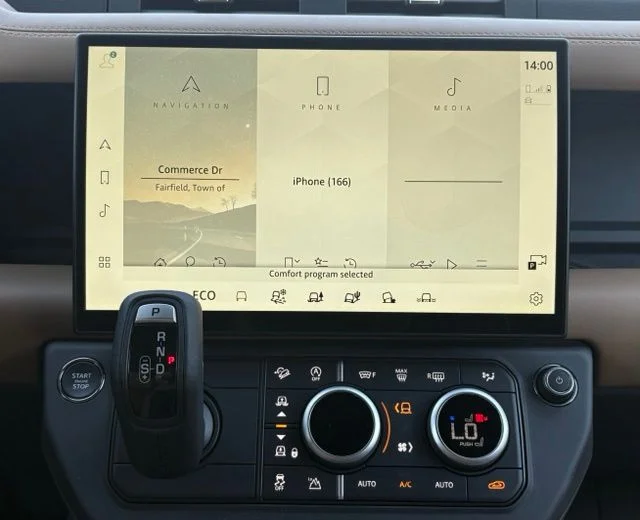 New 2026 Woolstone Green Land Rover X-Dynamic SE image 27