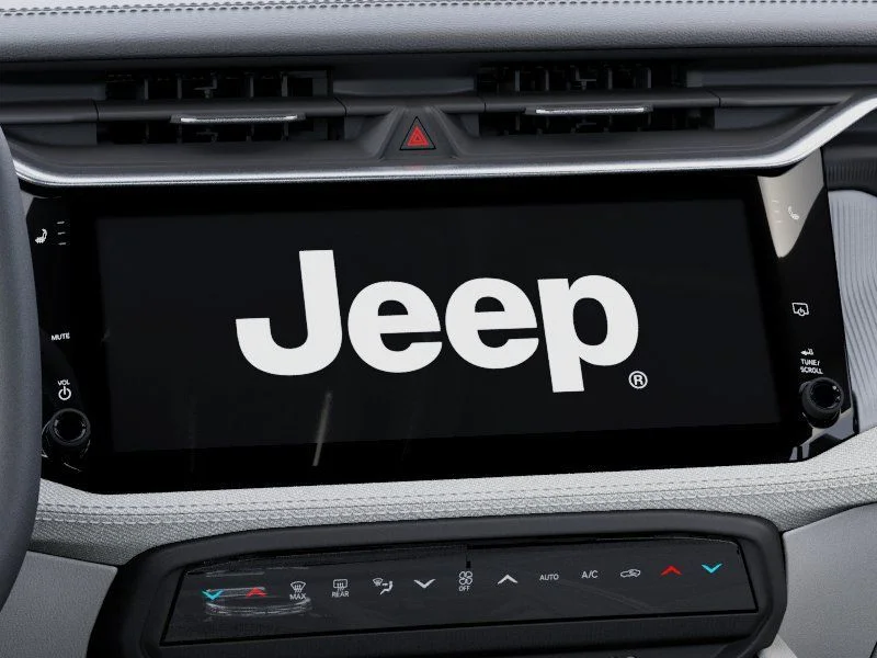 New 2026 Diamond Black Crystal Pearl-Coat Exterior Paint Jeep Laredo image 18