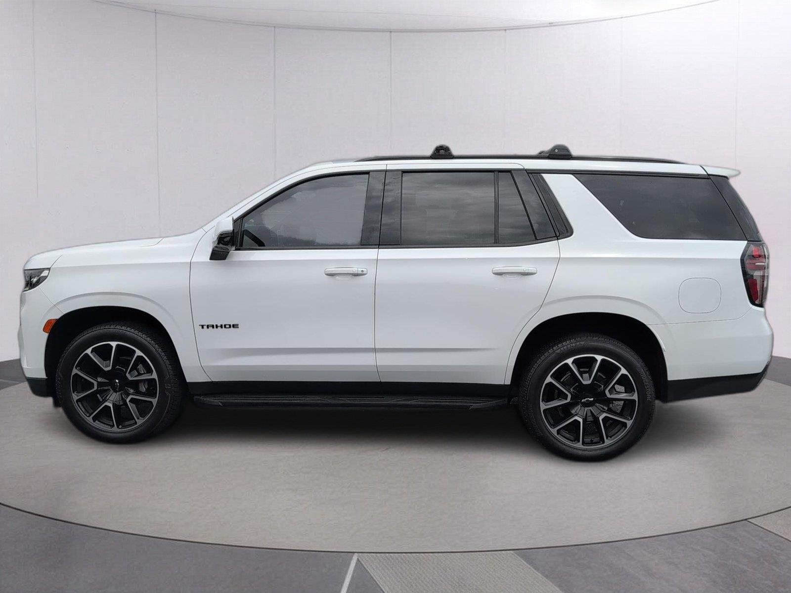 Used 2023 SUMMIT WHITE Chevrolet RST image 2