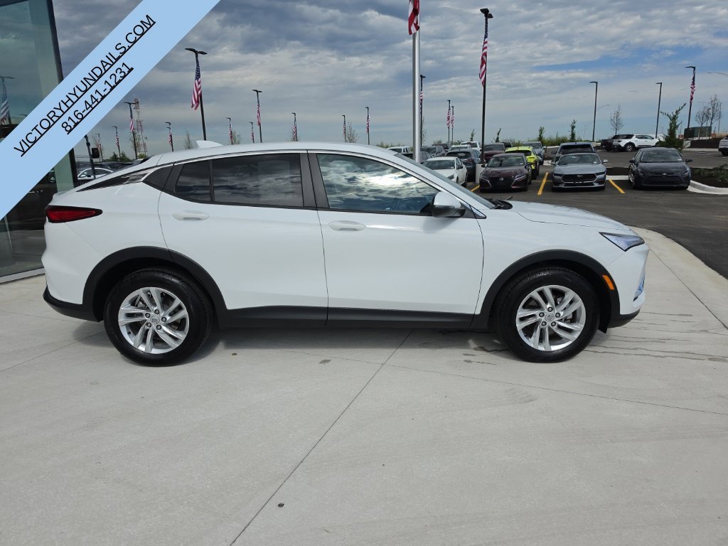 Used 2026 White Buick Preferred image 7