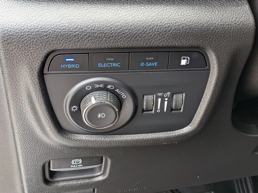 Used 2024 Silver Jeep 4xe image 16