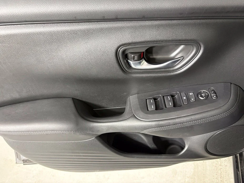 Used 2025 Gray Honda LX image 19