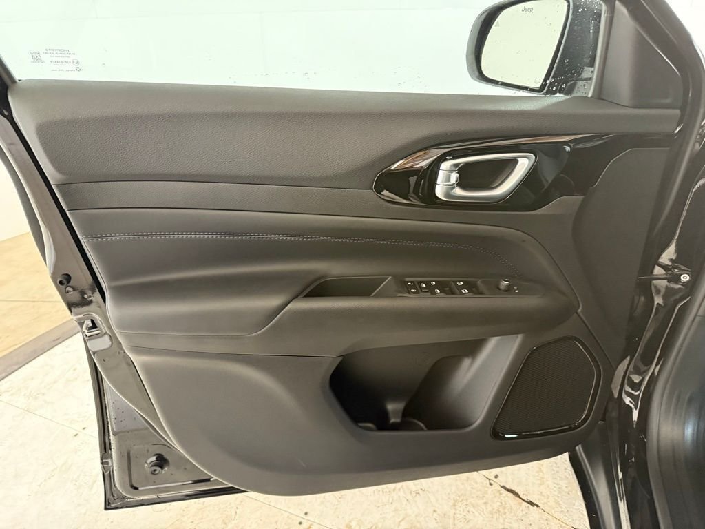 2026 Jeep Compass Latitude Altitude - Photo 10