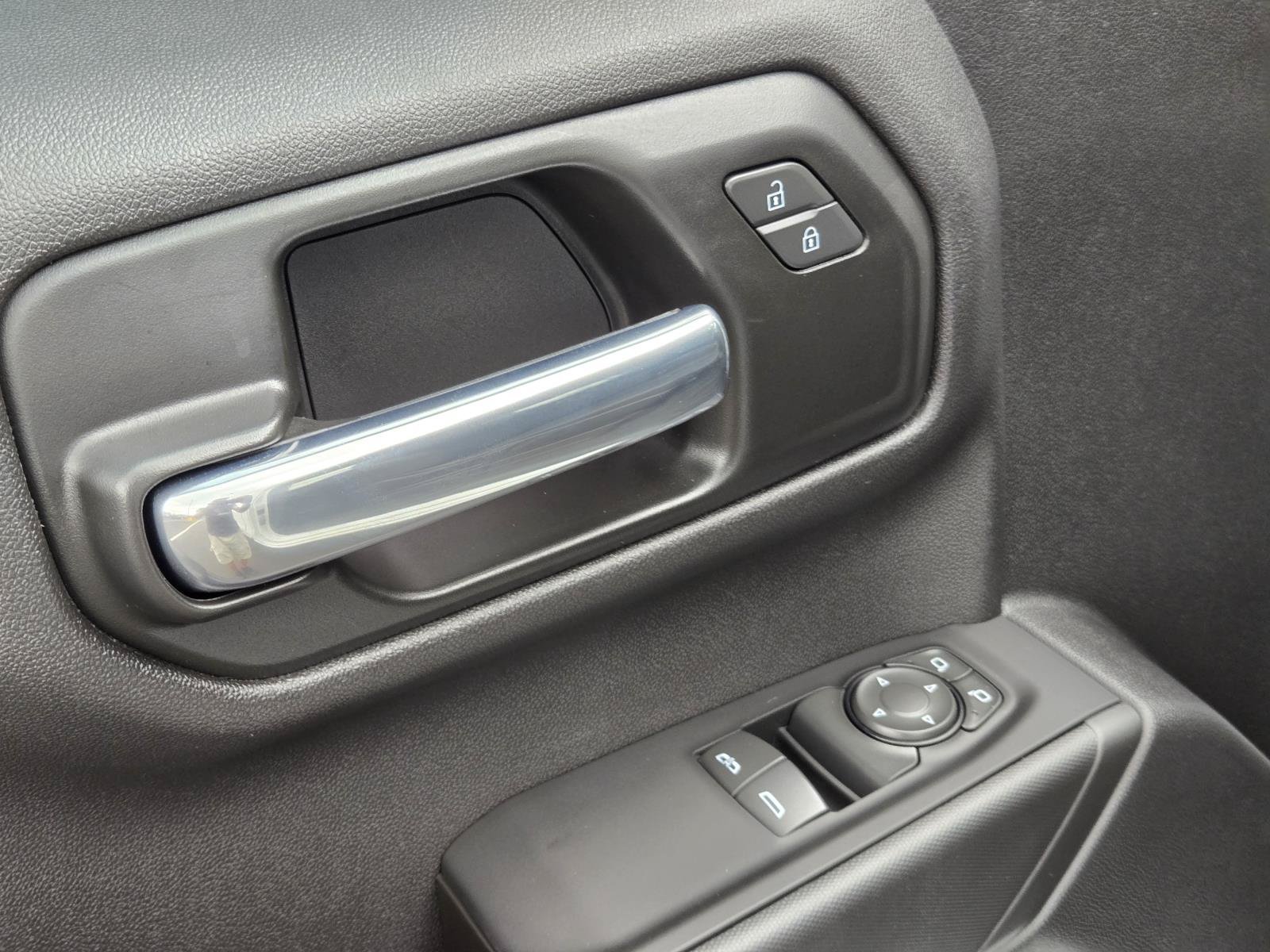 Used 2025 Summit White Chevrolet WT image 16