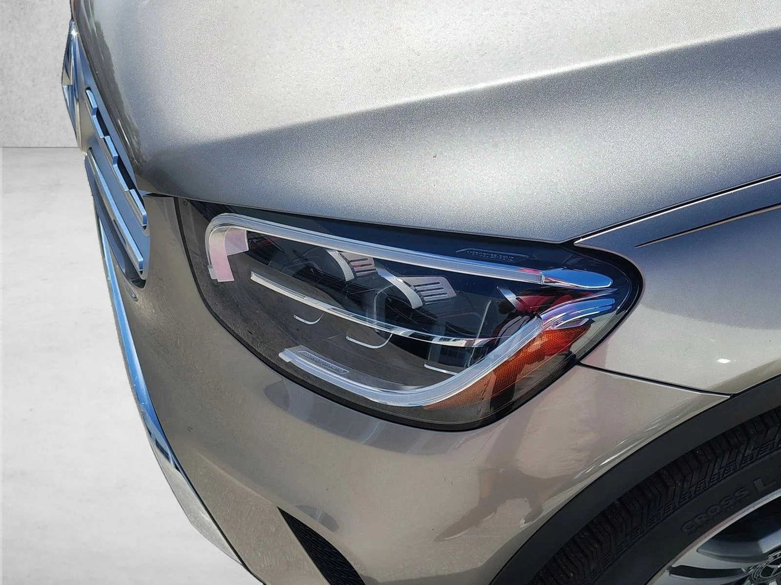 Used 2020 Mojave Silver Metallic Mercedes-Benz GLC 300 image 11