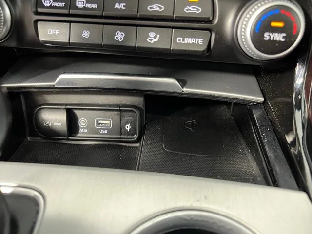 Used 2019 Black Kia GT1 image 27