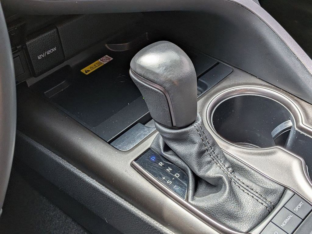 Used 2024 Ice Toyota SE image 21