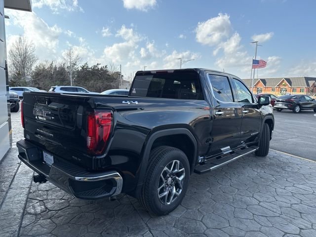 2026 GMC Sierra 1500 SLT - Photo 4