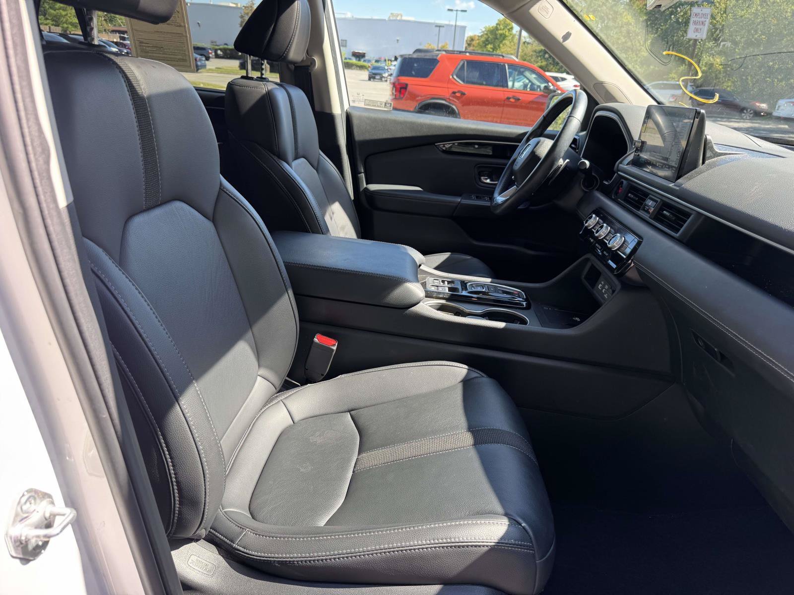 Used 2023 Silver Honda Touring image 33