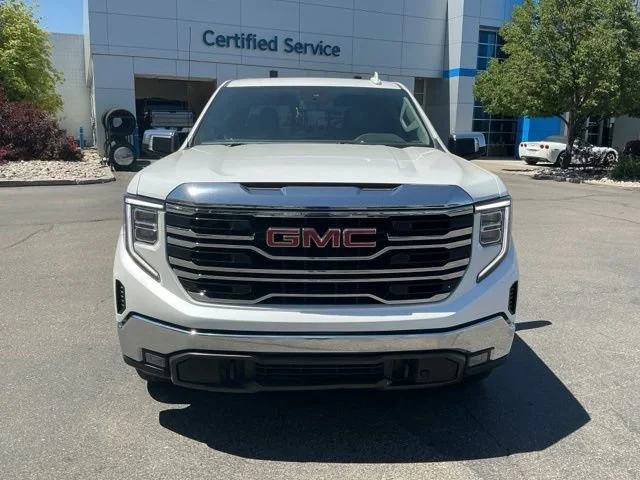 2023 GMC Sierra SLT 4WD Crew Cab Short Box's photo