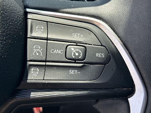 Used 2024 Red Jeep Altitude image 22