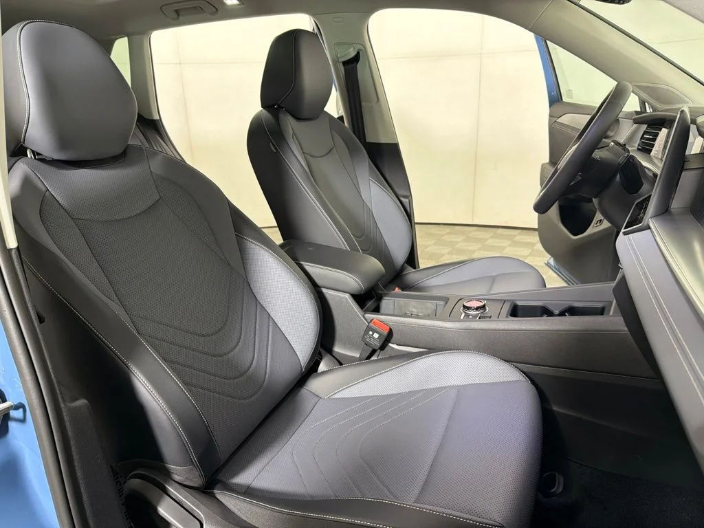 New 2026 Blue Volkswagen 2.0T SE image 23