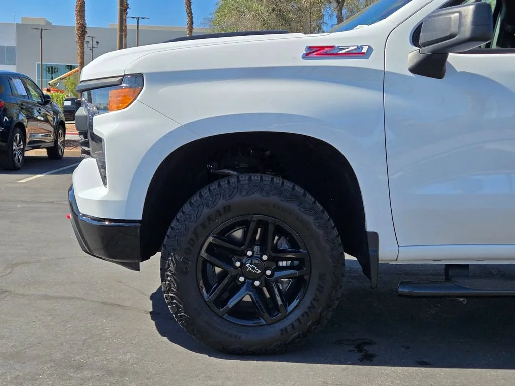 Used 2024 Summit White Chevrolet Custom Trail Boss image 9