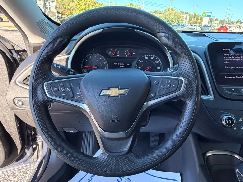 Used 2025 Night Shade Metallic Chevrolet 1LT image 15