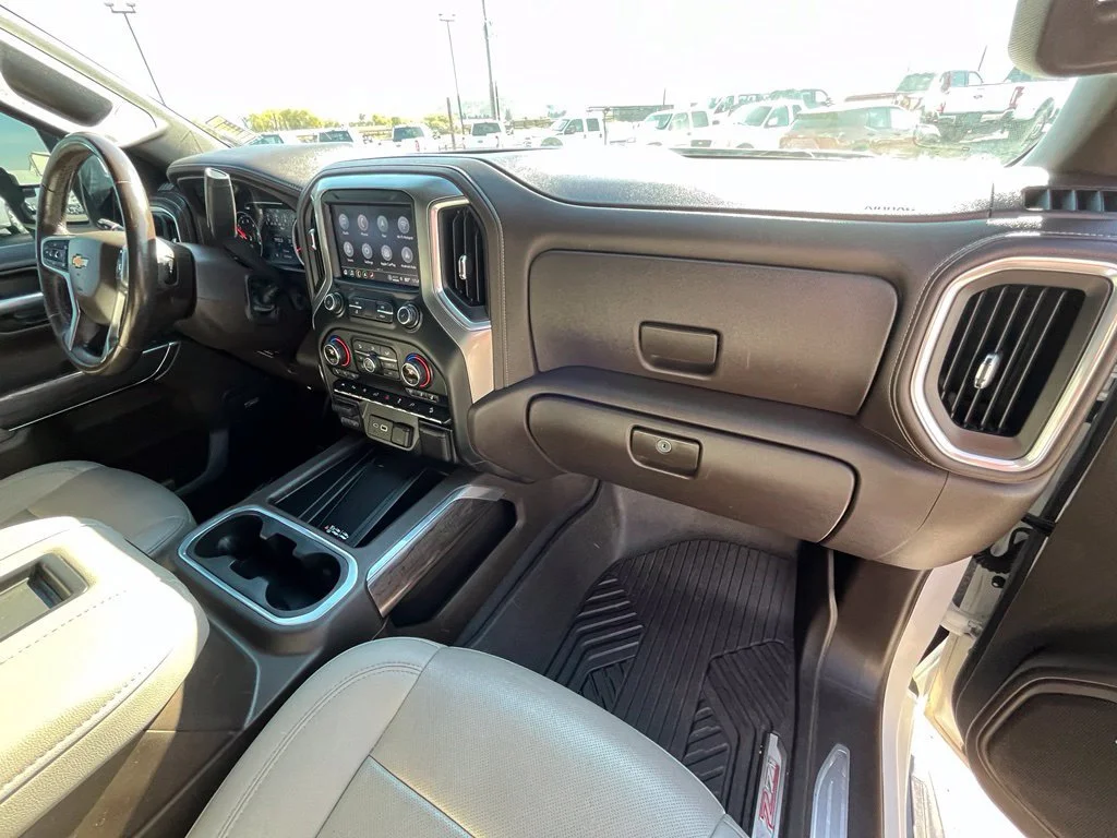 Used 2021 IRIDESCENT PEARL TRICOAT Chevrolet LTZ image 19