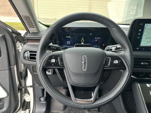 Used 2026 White Lincoln Reserve image 14