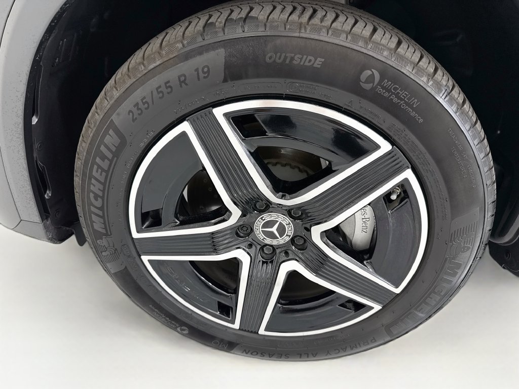 Certified Used 2026 Grey Mercedes-Benz GLC 300 image 29
