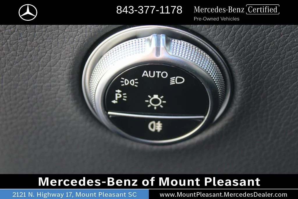 Certified Used 2025 Black Mercedes-Benz GLC 300 image 27