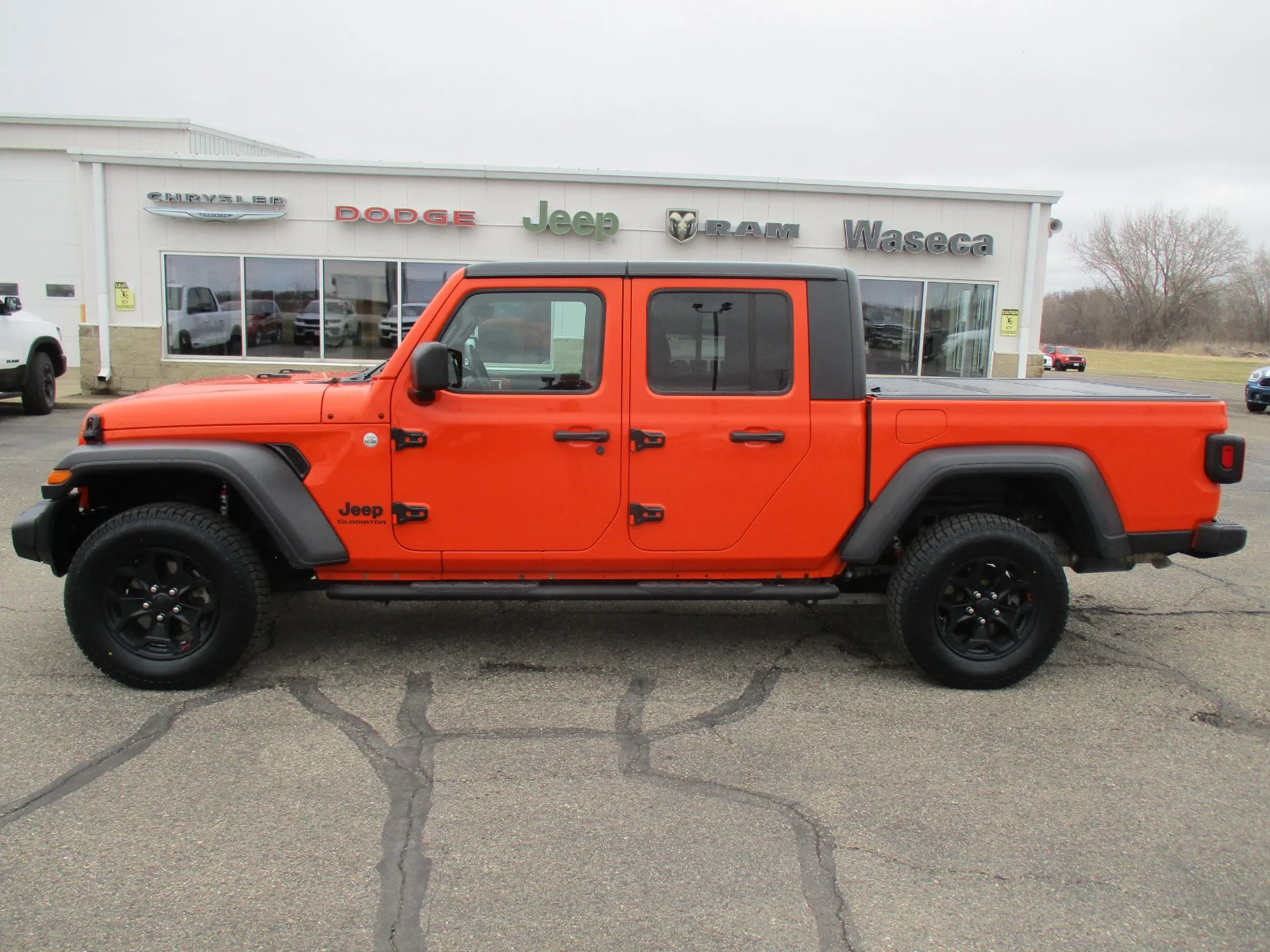 Used 2020 Jeep Gladiator Sport S with VIN 1C6HJTAG6LL149696 for sale in Waseca, Minnesota