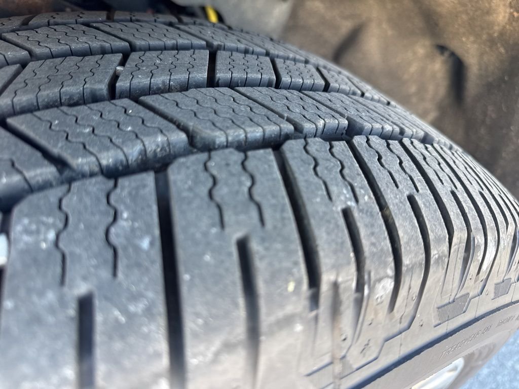 Used 2019 Black Metallic Lincoln Reserve image 15
