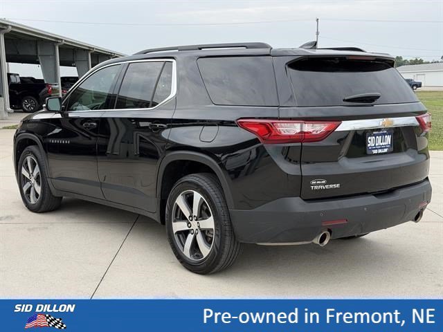Used 2021 Mosaic Black Metallic Chevrolet LT Leather image 17