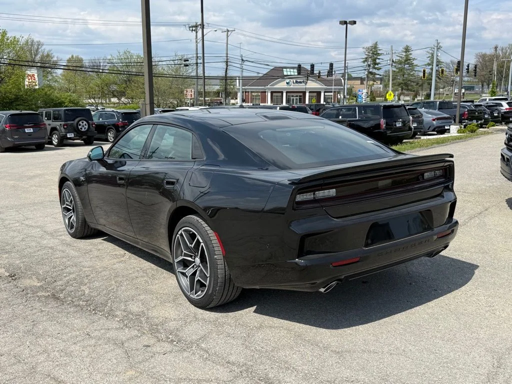 New 2026 Diamond Black Crystal Pearlcoat Dodge R/T Plus image 8