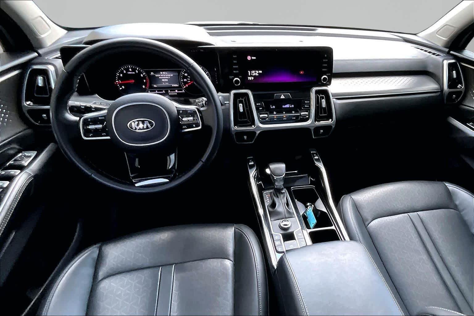 Used 2021 Sparkling Silver Kia SX image 16