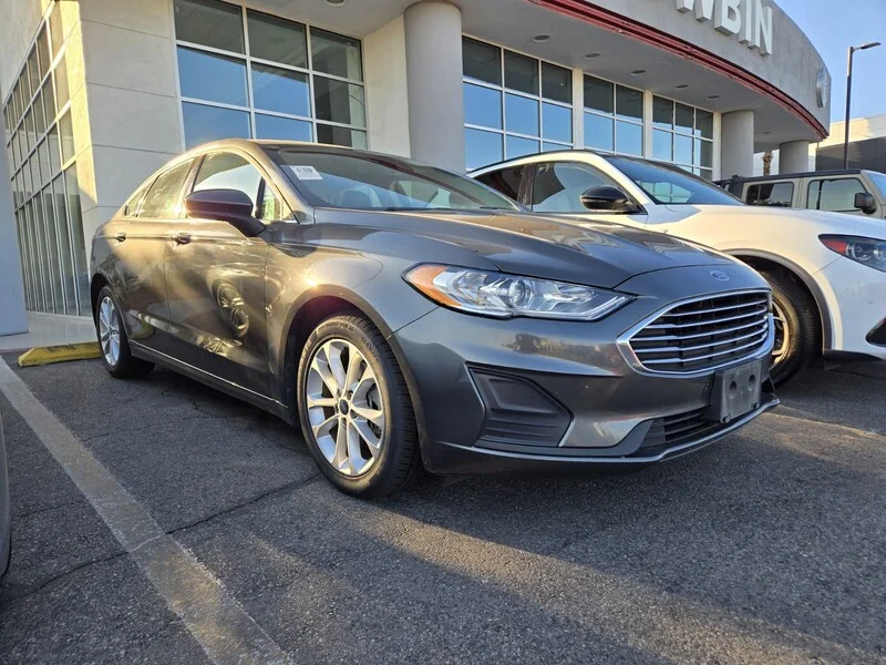 Used 2020 Magnetic FORD SE FWD image 2
