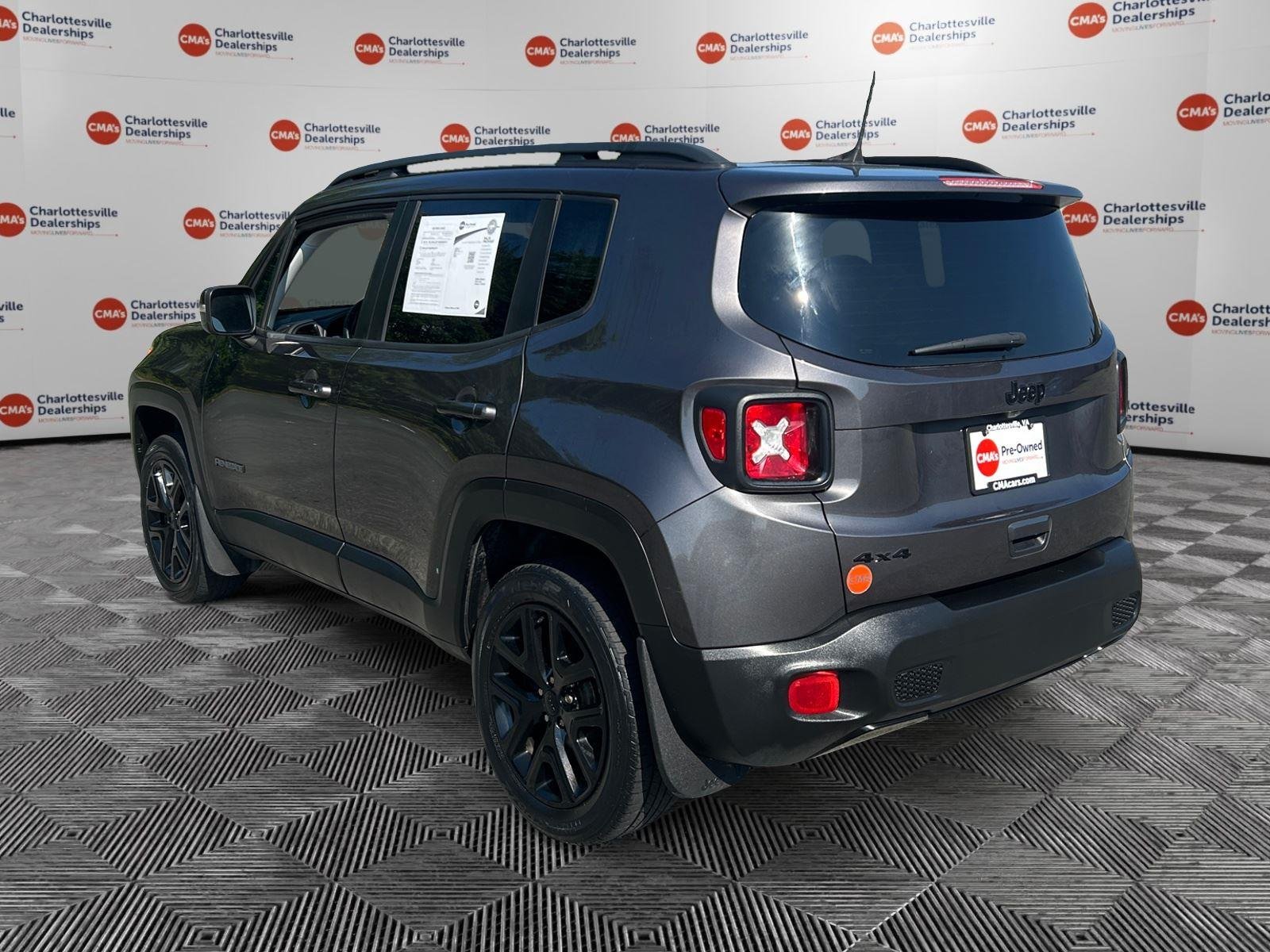 Used 2018  JEEP ALTITUDE image 3