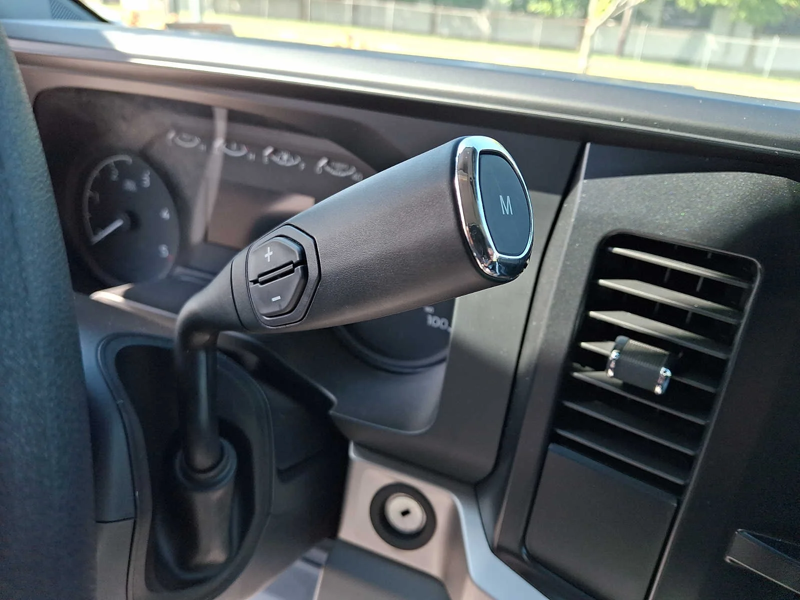 Used 2024 Oxford White Ford XL image 9