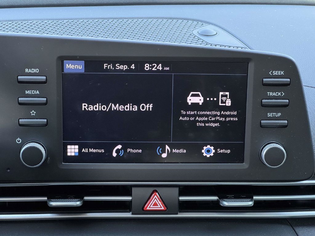 Used 2025 Gray Hyundai SE image 3
