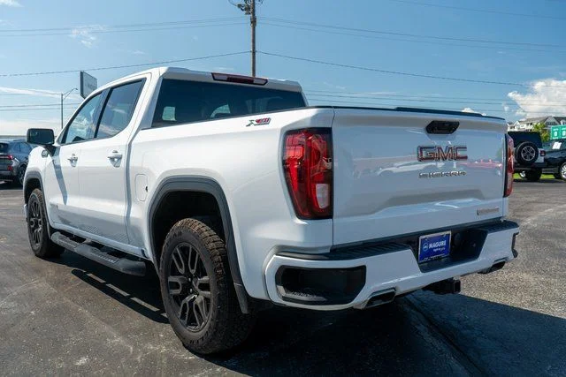 Used 2025 White GMC Elevation image 8