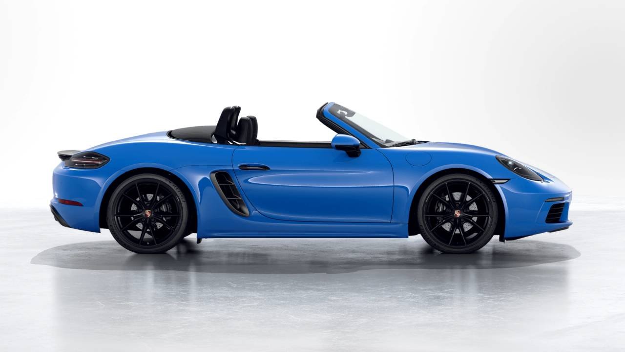 Certified Used 2024 Shark Blue Porsche  image 5