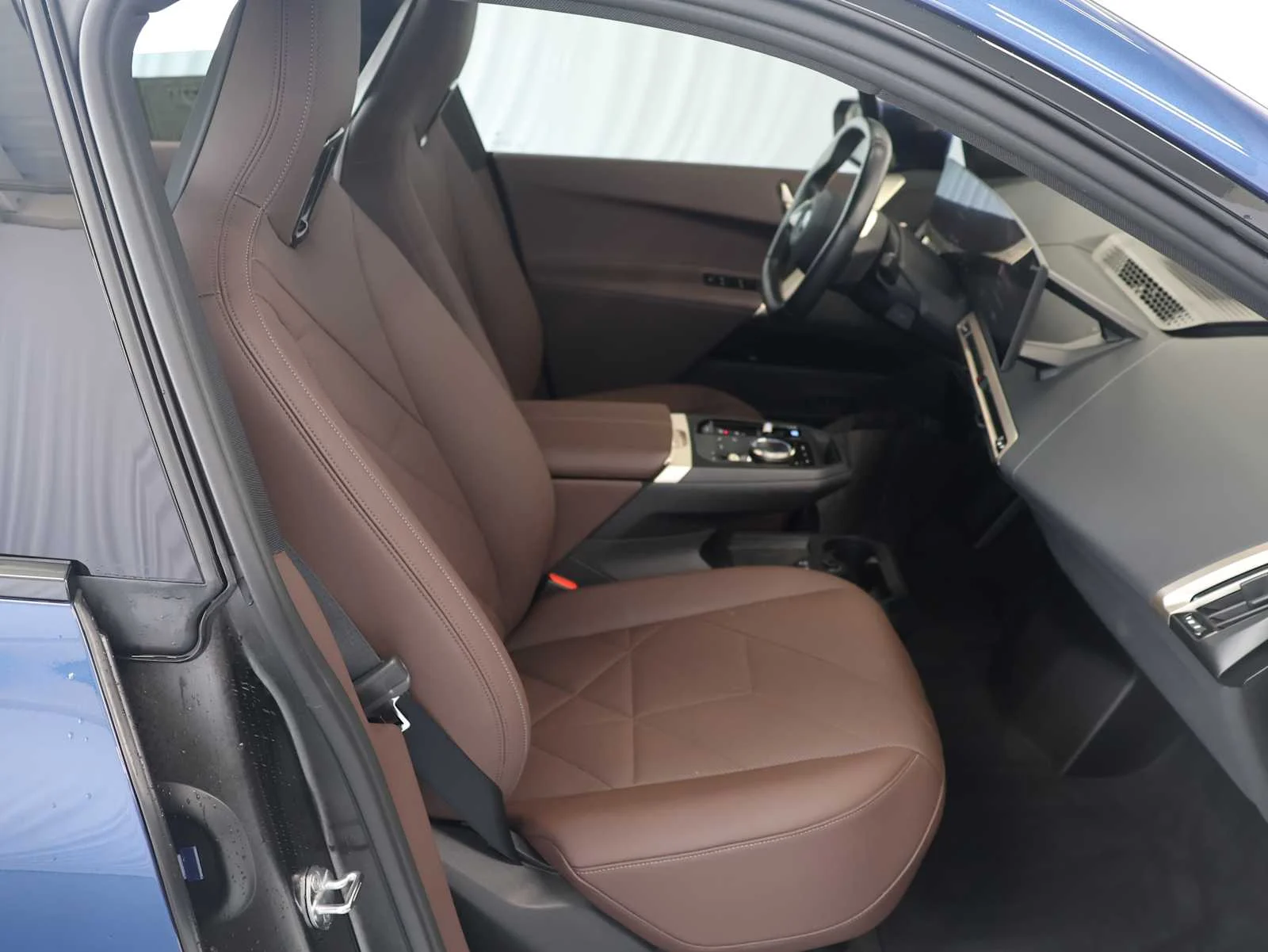Used 2024 Phytonic Blue Metallic BMW xDrive50 image 14