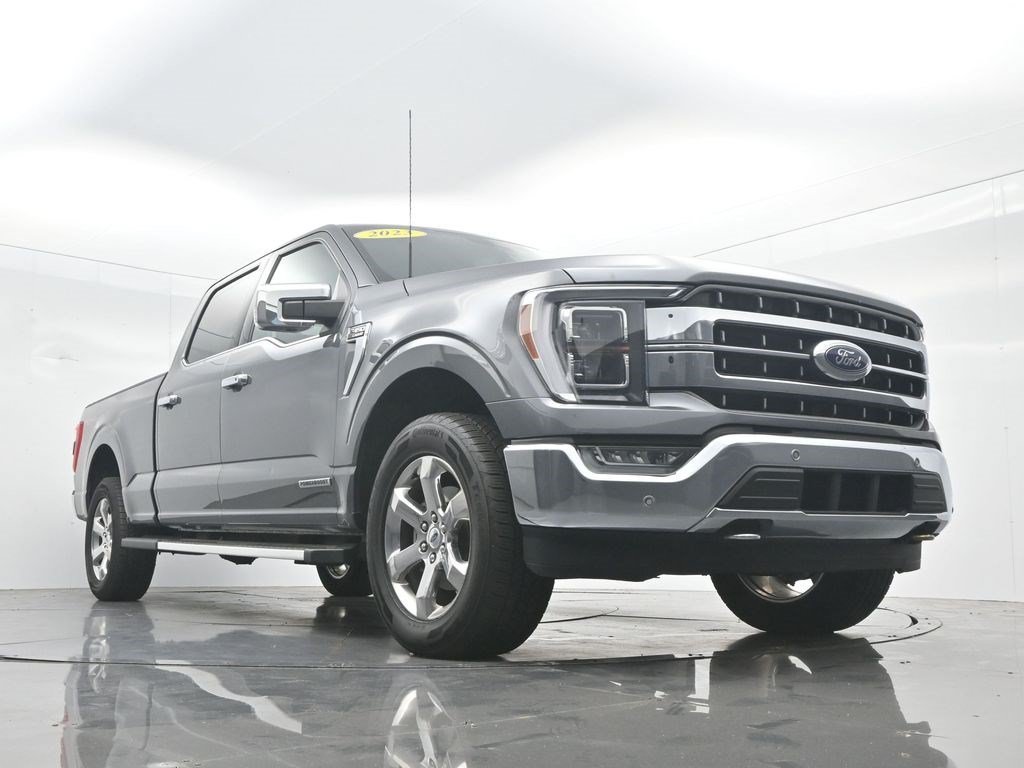 Used 2023 Gray Metallic Ford LARIAT image 34