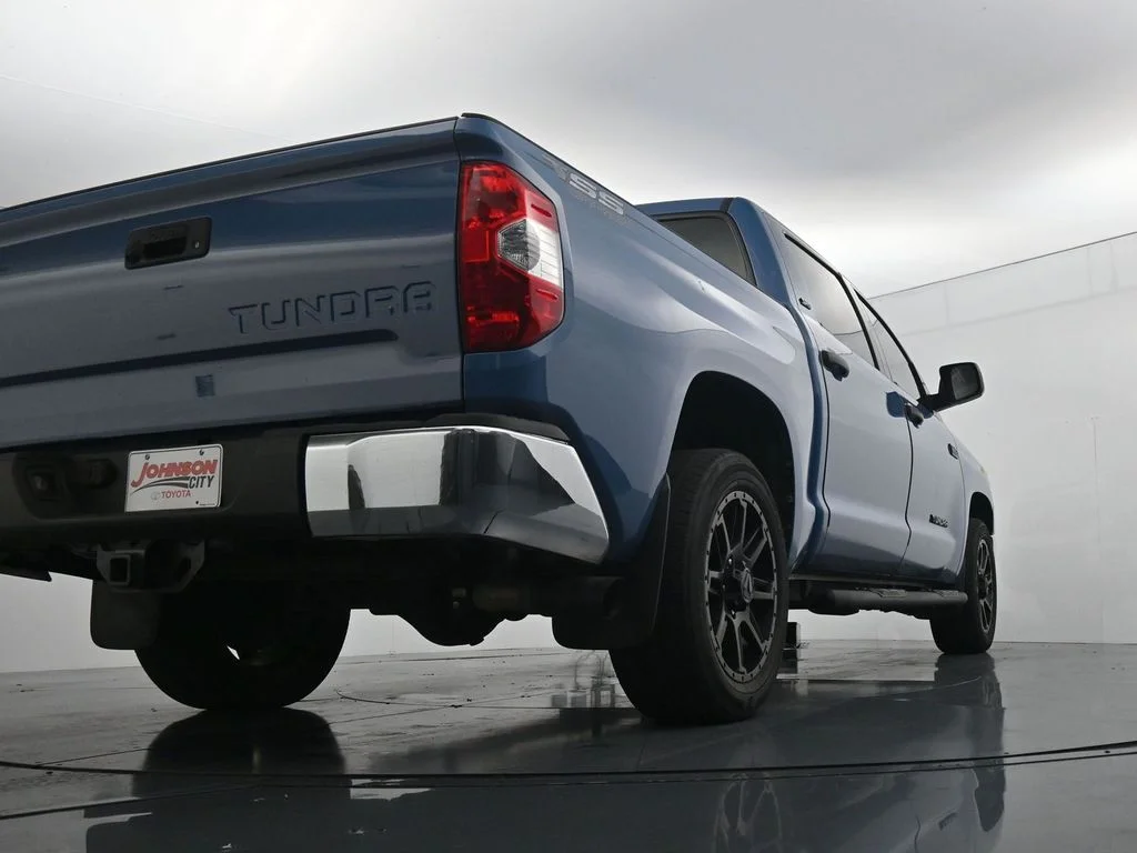 Used 2020 Blue Toyota SR5 image 35