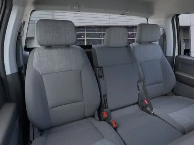 New 2026 Oxford White Ford XLT image 10