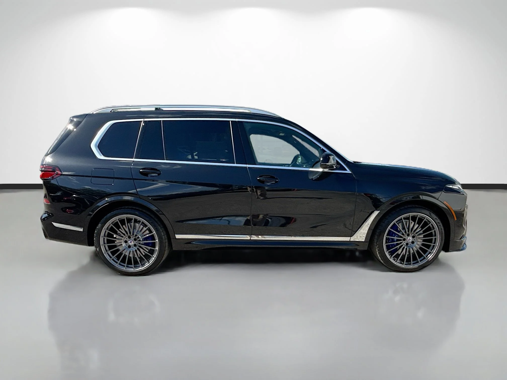 New 2026 Black Sapphire Metallic BMW ALPINA XB7 image 2