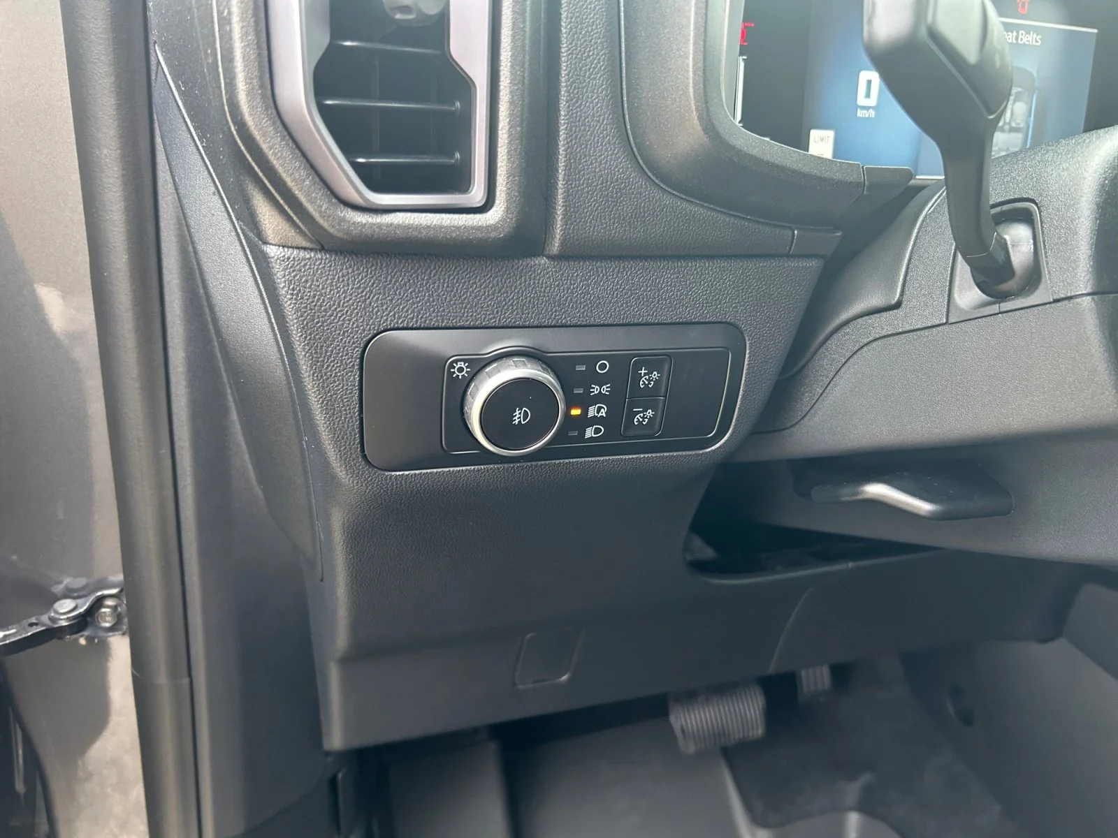New 2026 Carbonized Grey Metallic Ford Outer Banks image 15