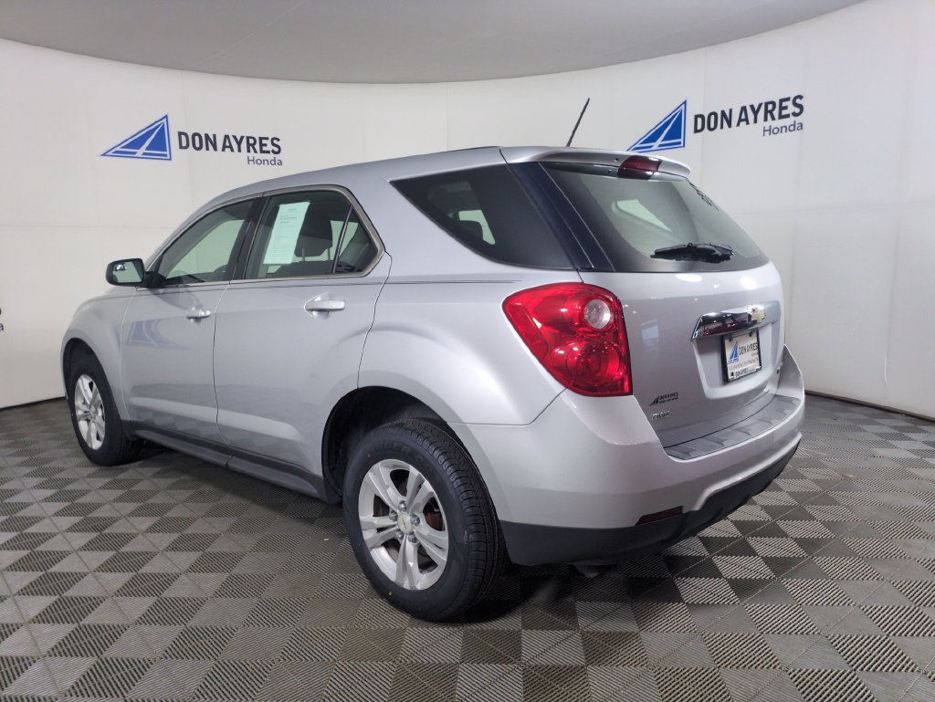 Used 2015 Silver Ice Metallic Chevrolet LS image 3