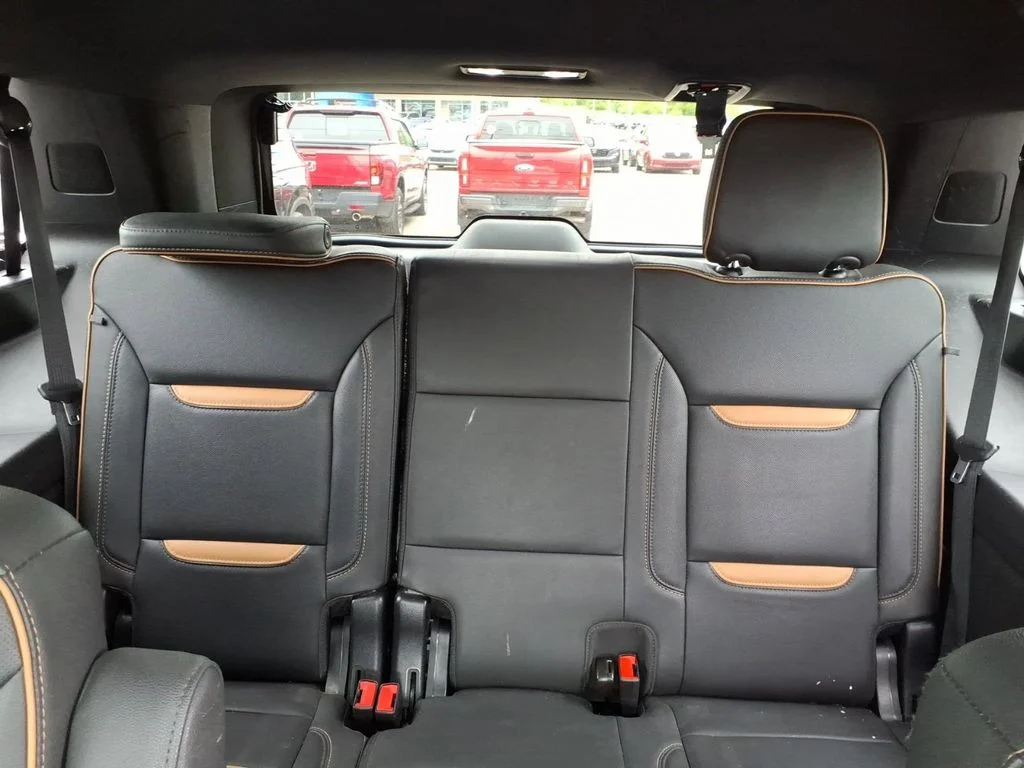 Used 2023 White GMC AT4 image 12